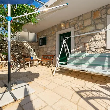 بيت للعطل House Stipan Vinišće