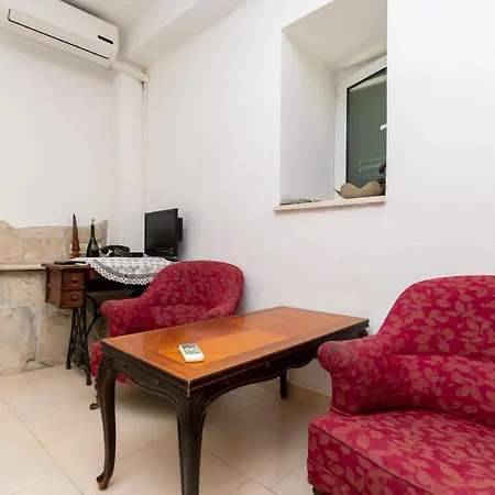 House Stipan بيت للعطل *