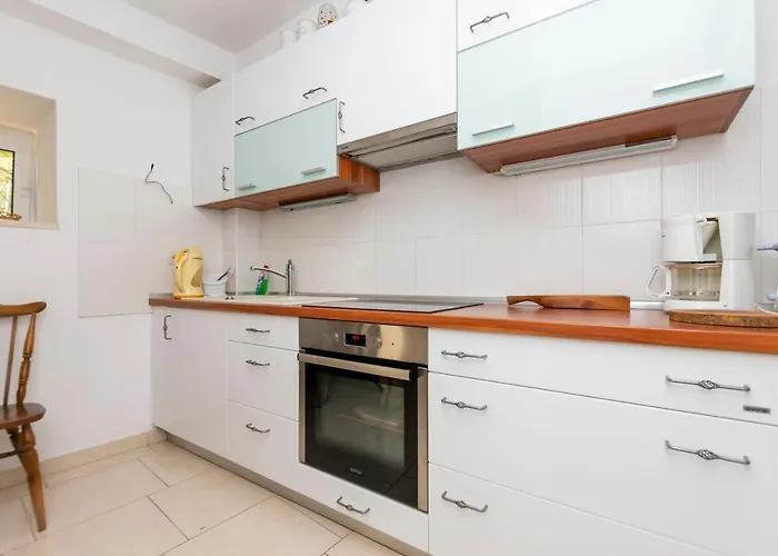 بيت للعطل House Stipan *