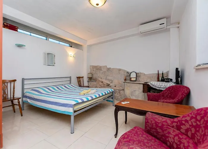 House Stipan بيت للعطل Vinišće