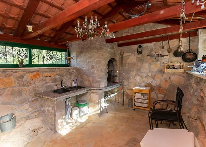 House Stipan بيت للعطل Vinišće
